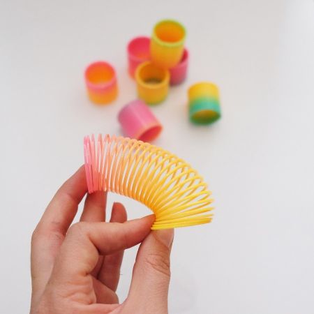 8 jouets "ressorts...