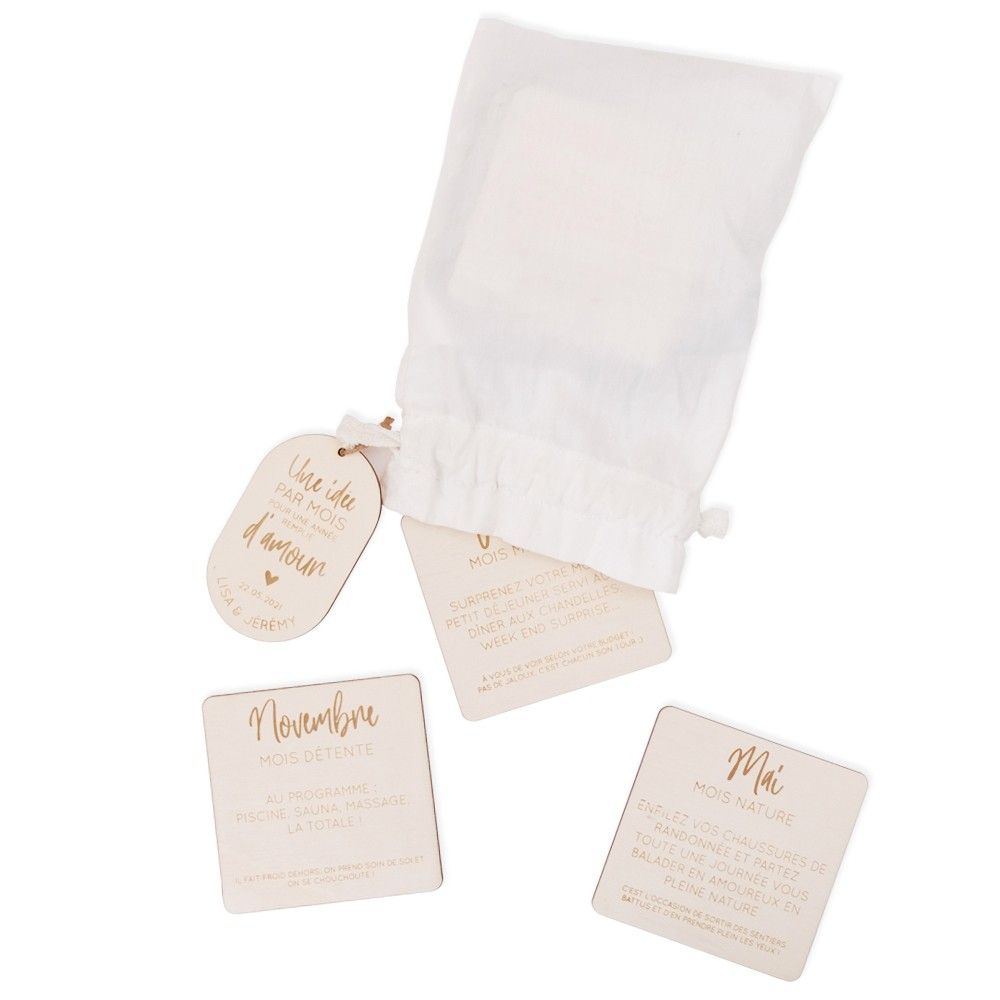 Jeu en bois personnalisable "12 mois d'amour"