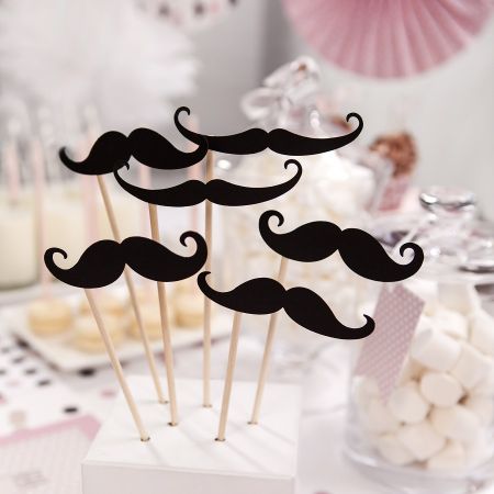6 Décoration moustache
