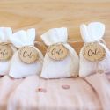 10 étiquettes personnalisables en bois rondes "baptême brush"