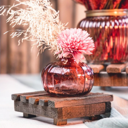 Vase boule en verre strié...