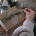 Etiquette cadeau de Noël personnalisable "cadeau rempli d'amour" - matière au choix