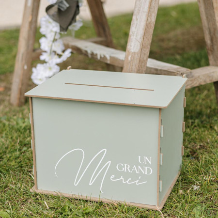 Urne en bois vert de gris...