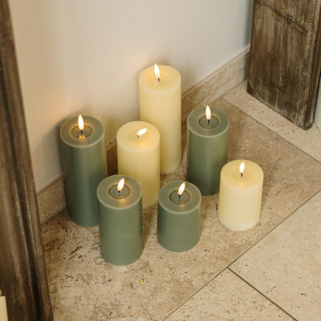 Bougie Diamètre 7 Cm, Hauteur 10 Cm - Gris Vert, Sans Parfum, Cire Minérale, Mèche Coton, 55 Heures