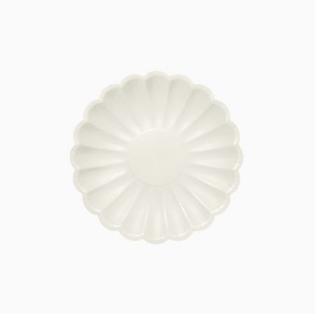 8 assiettes blanc cassé "fleur" - 18 cm
