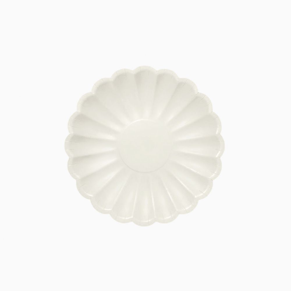8 assiettes blanc cassé "fleur" - 18 cm