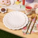 6 assiettes blanc cassé "fleur" - 23 cm