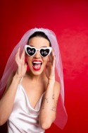 Lunettes en forme de coeur avec inscription ''Bride to Be'' - blanc