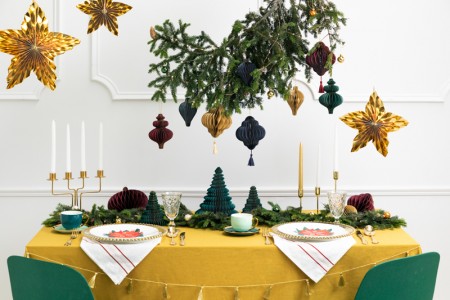 3 Rosettes décoratives...