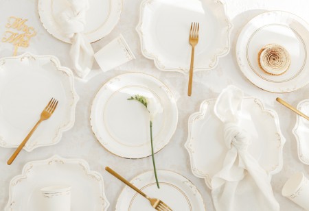 6 Assiettes avec ornement -...