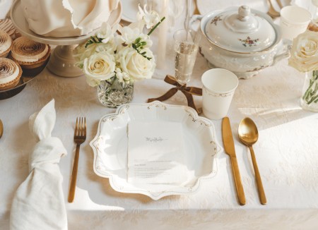 6 Assiettes avec ornement -...