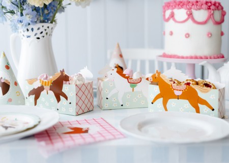 3 Boîtes à goûter - - cheval