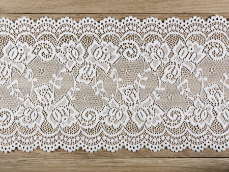 Dentelle de - blanc cassé -