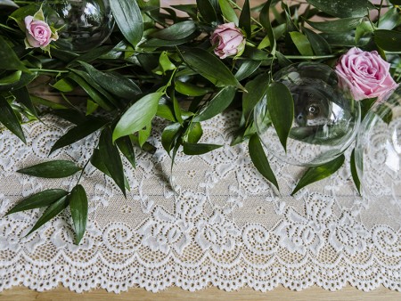 Dentelle de - blanc cassé -