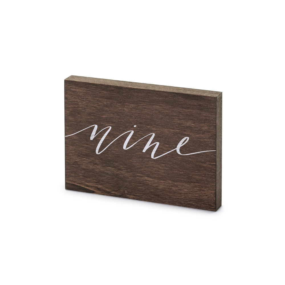 Numéro en bois sur table - ''Nine'