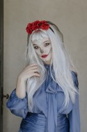 Serre-tête avec voile et roses