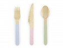 18 Couverts en bois