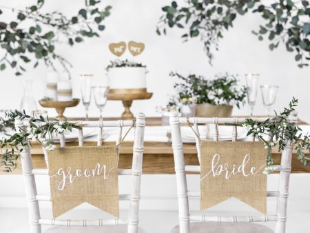 2 Cintres pour chaises...