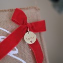 Chaussette de Noël Sweetie en jute avec coffret de thé et boule personnalisée