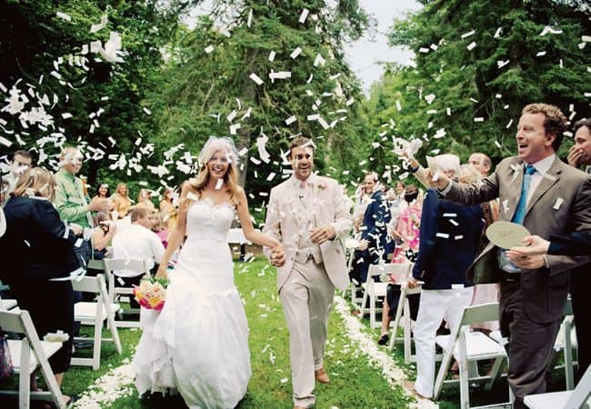 sortie de ceremonie confettis