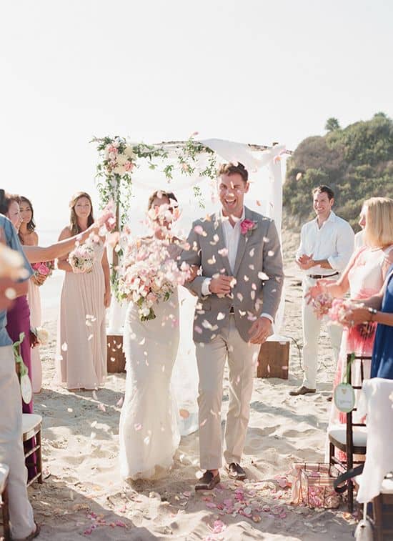 sortie de ceremonie petales