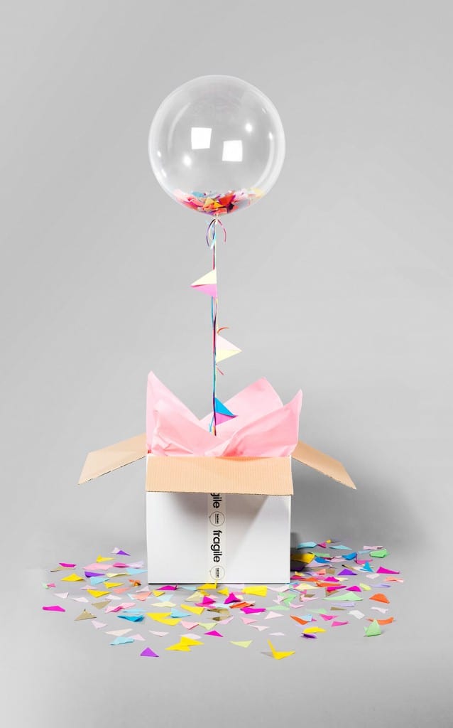 18 anniversaire Bubbles Ballon Cadeau-vole 4 semaines Helium rempli