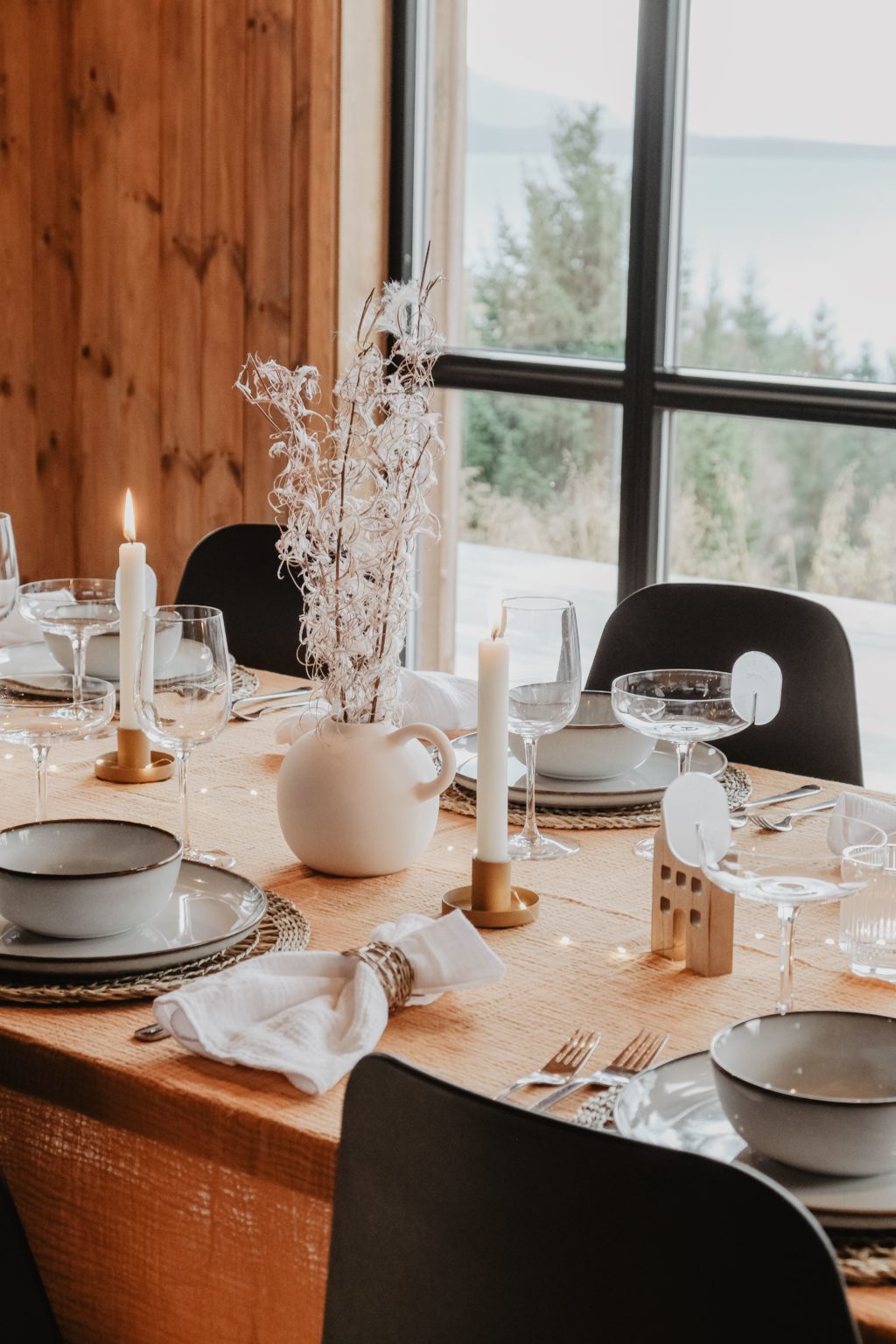 Service De Table Scandinave Noël 60 Pièces - Porcelaine Blanche Motif Noël - Excellent état